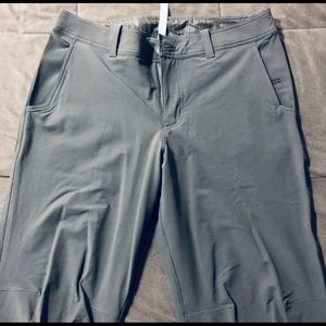 Lululemon men’s dress pant sz 38. Great condition